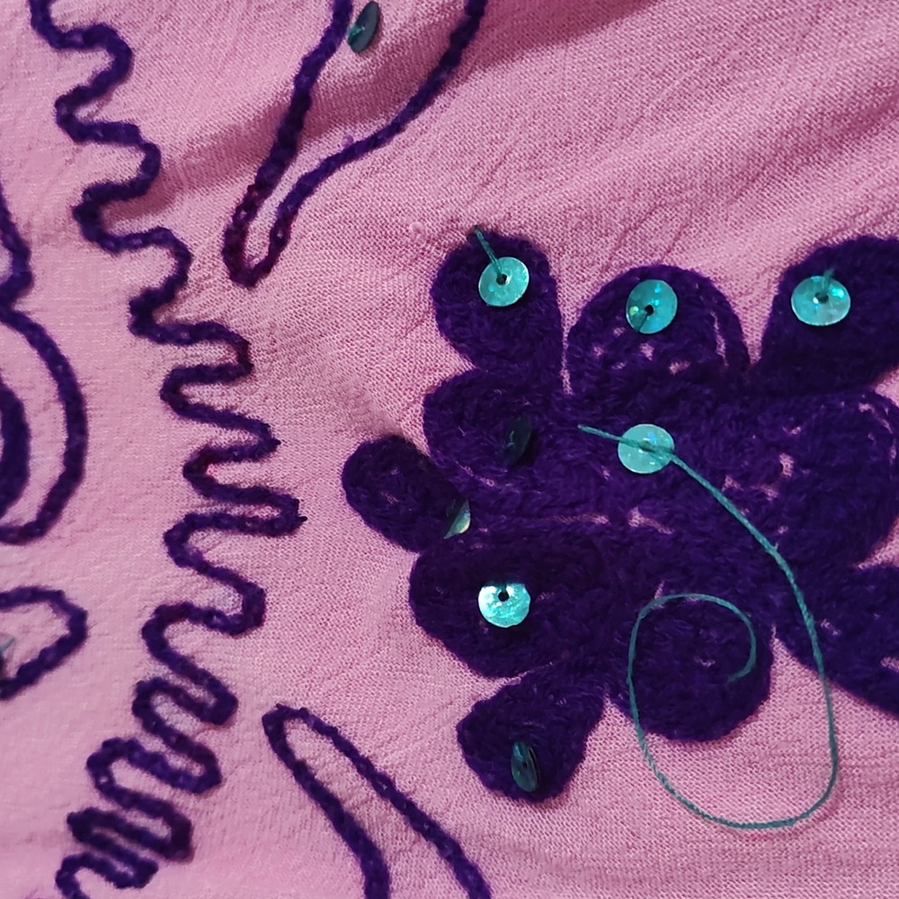 Embroidered Tops - Picture 6 of 7